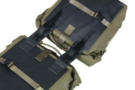 Sakwa podwówjna BASIL SOHO DOUBLE PANNIER BAG NORDLICHT Universal Bridge System 41L, 100% wodoodporna moss green oświetlenie Nordlicht Technology (NEW)