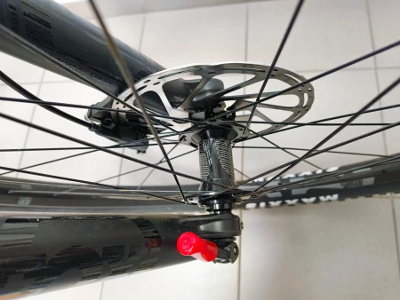 Rower Mondraker Superfoxy piasta