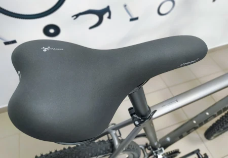 Rower Unibike Flash GTS siodełko