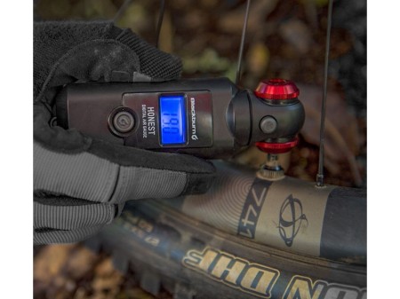 Manometr BLACKBURN HONEST elektroniczny (NEW)(DWZ) - rove.pl