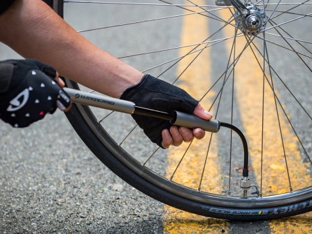 Pompka ręczna BLACKBURN CORE SLIM HP wężyk 120psi grafitowa (NEW) (DWZ) - rove.pl