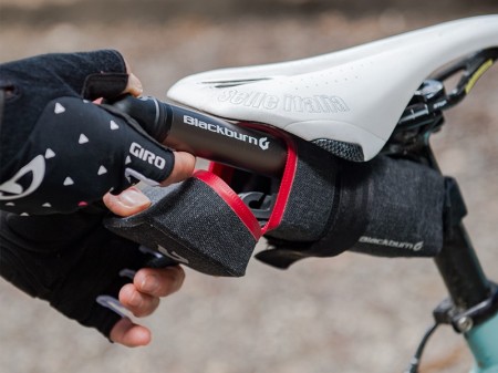 Pompka ręczna BLACKBURN AIRSTIK 2 STAGE HP HV 160psi 86g srebrna (NEW). - rove.pl