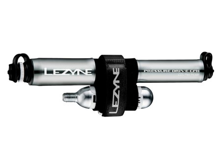 Pompka ręczna LEZYNE PRESSURE DRIVE CFH HP 120psi metalowy przewód CO2 + 1x nabój gazowy 16g grafitowa (WYPRZEDAŻ -50%) - rove.pl
