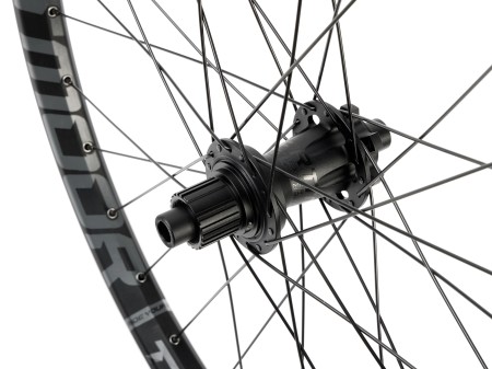 Thunder 29" tylne, Boost, 148x12mm, 32 otwory