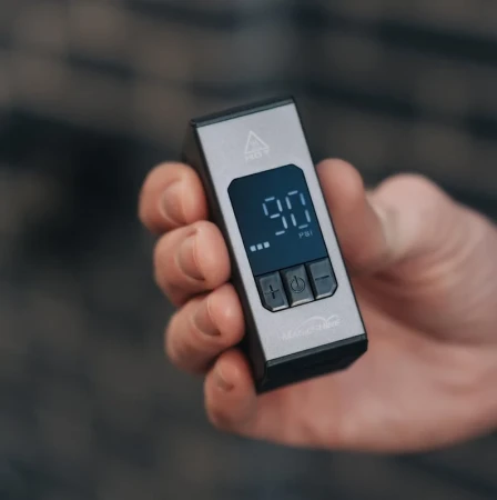 Mini pompka elektryczna MAGICSHINE AIRRO E-PUMP