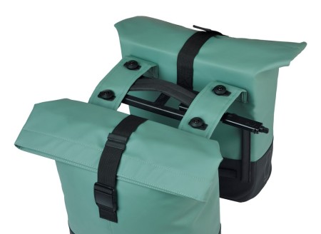 Sakwa podwójna BASIL COVE DOUBLE PANNIER BAG 28-32L, MIK System (ready to go), silvergreen/black (NEW 2026)