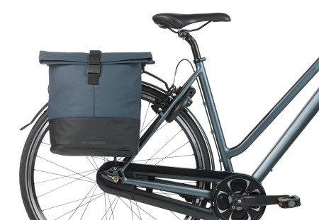Sakwa podwójna BASIL COVE DOUBLE PANNIER BAG 28-32L, MIK System (ready do go), navy/black (NEW 2026) - rove.pl