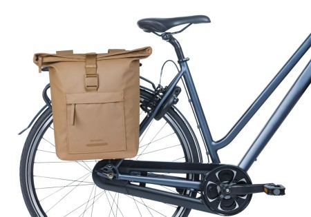 Sakwa podwójna BASIL BROOKLYN DOUBLE PANNIER BAG 41L, Universal Bridge System, wodoodporna, sand (NEW 2026) - rove.pl