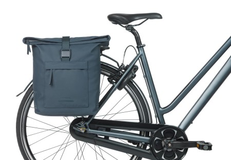 Sakwa podwójna BASIL BROOKLYN DOUBLE PANNIER BAG 41L, Universal Bridge System, wodoodporna, navy (NEW 2026) - rove.pl