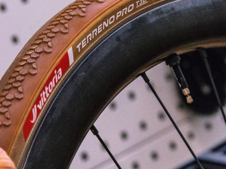 Terreno T10 PRO Hardpack Gravel Race