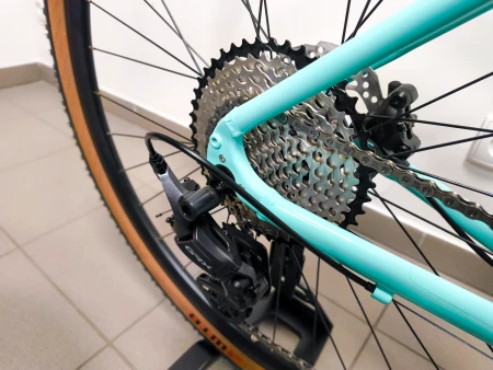 Rower Bianchi Nirone 7 DISC GRX610 12SP kaseta