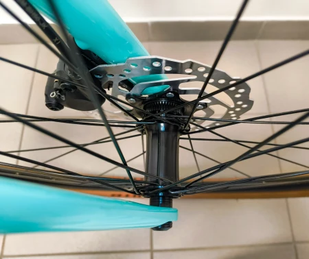 Rower Bianchi Nirone 7 DISC GRX610 12SP piasta