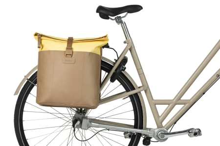 Sakwa podwójna BASIL VIVE DOUBLE PANNIER BAG 28-35L, Universal Bridge System, sand/yellow (NEW 2026) - rove.pl