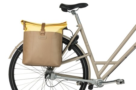 Sakwa podwójna BASIL VIVE DOUBLE PANNIER BAG 28-35L, Universal Bridge System, sand/yellow (NEW 2026)