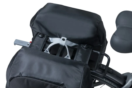 Sakwa podwójna BASIL MILES DOUBLE PANNIER BAG MIK 34L, MIK System (ready to go), 100% wodoodporna, black lime (NEW)