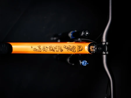 Rama Rocbird Junior, z damperem X-Fusion O2 Pro R 185x55mm, koła 26"/24", Copper Orange/Light Orange połysk, Small