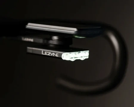 Lampa przód LEZYNE LIGHT FRONT ROAD DRIVE 500