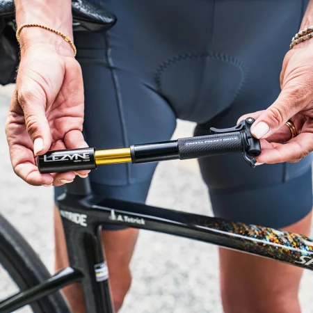 Pompka LEZYNE PUMP PRESTA POCKET DRIVE BLACK / GOLD