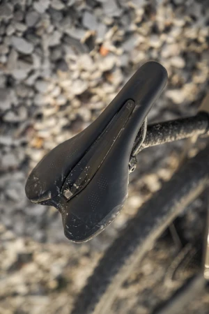 Siodło SELLE ITALIA SLR GRAVEL ELITE S3, Pręty High Strength Steel, Waga 195g (NEW)