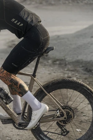 Siodło SELLE ITALIA SLR GRAVEL ELITE S3, Pręty High Strength Steel, Waga 195g (NEW)