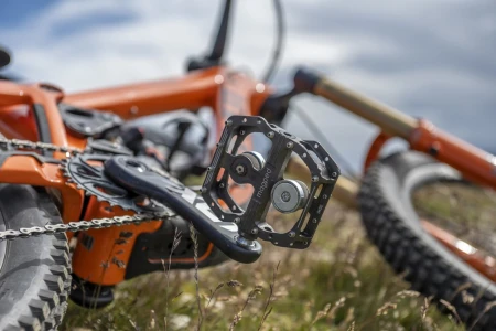 Pedały MAGPED ENDURO2 150NM (Enduro, Downhill, MTB), Magnetyczne z blokami, Siła magnesu 150Nm dla rowerzystów <80kg, Czarne, Waga 447g (NEW) - rove.pl