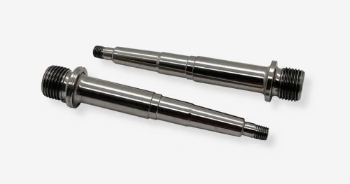 Przejdź do produktu Ośka pedału MAGPED LONG SPINDLE, Dla modeli ROAD/GRAVEL, Tytanowa (NEW)