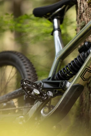 Pedały MAGPED GRAVITY 150NM (Enduro, Downhill), Magnetyczne z blokami, Siła magnesu 150Nm dla rowerzystów <80kg, Czarne, Waga 488g (NEW) - rove.pl