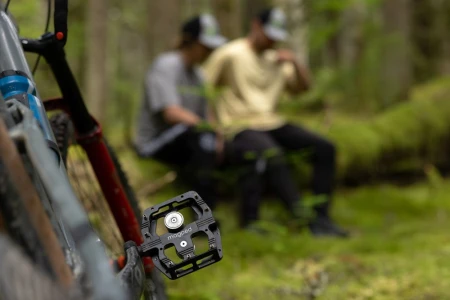 Pedały MAGPED GRAVITY 150NM (Enduro, Downhill), Magnetyczne z blokami, Siła magnesu 150Nm dla rowerzystów <80kg, Czarne, Waga 488g (NEW) - rove.pl