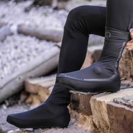 Rogelli pokrowce na buty 40-41 ESSENTIAL M czarne - rove.pl