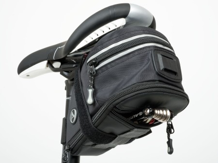 Torba podsiodłowa AUTHOR A-S188 TPN X7 czarna