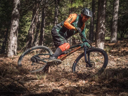 Szorty MTB Woods red devil-czarny kamuflaż, M
