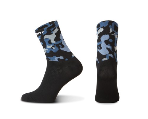 Przejdź do produktu Skarpetki kolarskie Furious, blue camo, rozmiar S (36-38)