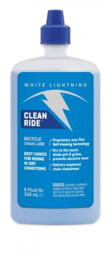 Przejdź do produktu Olej CLEAN RIDE parafinowy 240ml butelka plastikowa