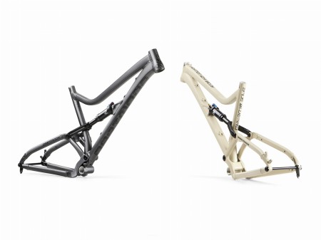 Rama Bluebird 27.5 bez dampera, pod damper 210x50mm, Boost, Grafit/Czarny mat, Large