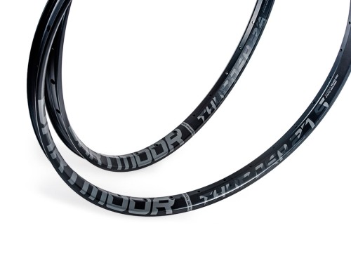 Przejdź do produktu Obręcz Thunder 29", 28 otworów, tubeless ready, czarna, do kół Thunder 29