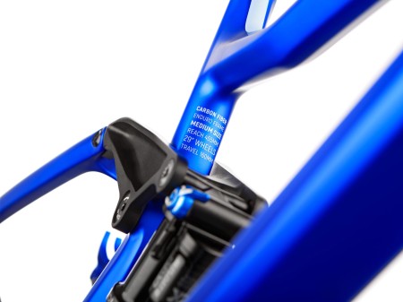 Rama Thunderbird CF, karbonowa, z damperem Fox Float X2 Factory 205x65mm, Boost, Space Blue mat, Medium