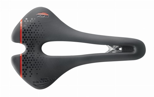 Przejdź do produktu Siodełko ASPIDE SHORT CARBON FX NARROW OPEN czarne