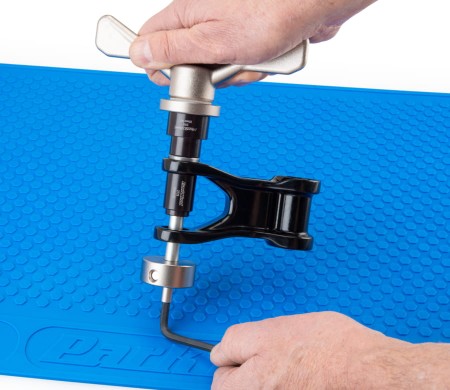 Zestaw SBK-1 do montażu i demontażu łożysk w zawieszeniu roweru