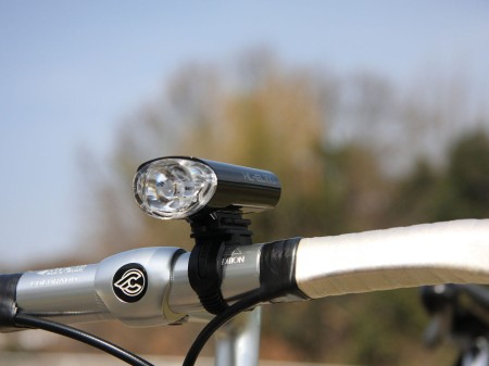 Lampa przednia Cateye HL-EL160 czarna