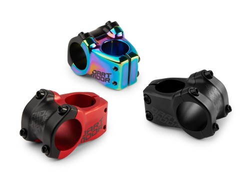 Przejdź do produktu Wspornik kierownicy Viper 31mm / 31.8mm, czerwono-czarny anodowany