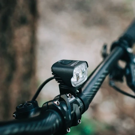 Lampka przednia Magicshine MJ 902S, 3000 lumenów.webp