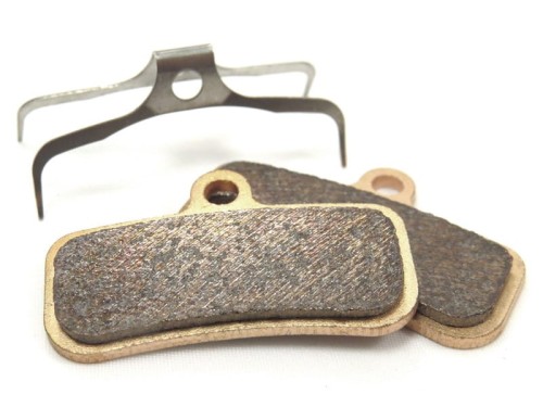 Przejdź do produktu Klocki hamulcowe CLARKS dla SHIMANO (Shimano New Saint, M180-M820/ Zee M640, Clarks M4), Spiekane