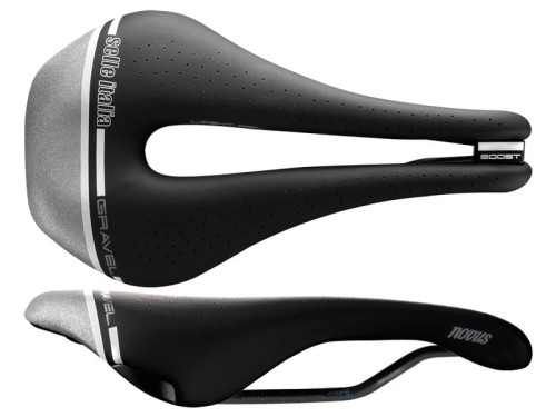 Przejdź do produktu Siodło SELLE ITALIA NOVUS BOOST GRAVEL TECH TI316 SUPERFLOW S (id match S3),TI 316 Tube 7, Fibra-Tek, 255g (WYPRZEDAŻ 45%)