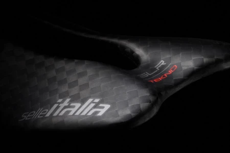 Siodło SELLE ITALIA SLR BOOST TEKNO SUPERFLOW S (id match S3), Carbon Rail+10mm, Carbon, 95g