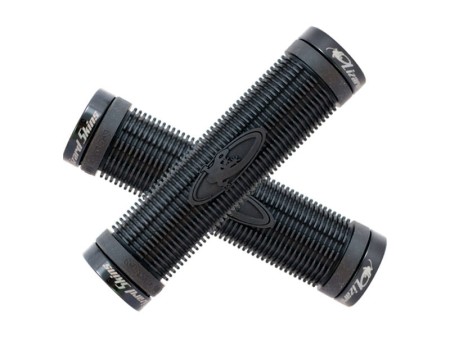 Chwyty kierownicy LIZARDSKINS CHARGER LOCK-ON klamry czarne 130mm czarne - rove.pl