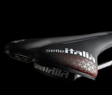 Siodło SELLE ITALIA FLITE BOOST PRO TEAM KIT CARBONIO SUPERFLOW L (id match L3), Carbon Rail+10mm, Fibra-Tek, 170g (DWZ) - rove.pl