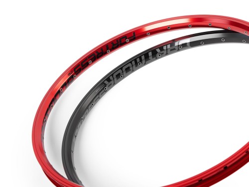 Przejdź do produktu Obręcz Fortress v.2 26", 32 otwory, czarna anodowana