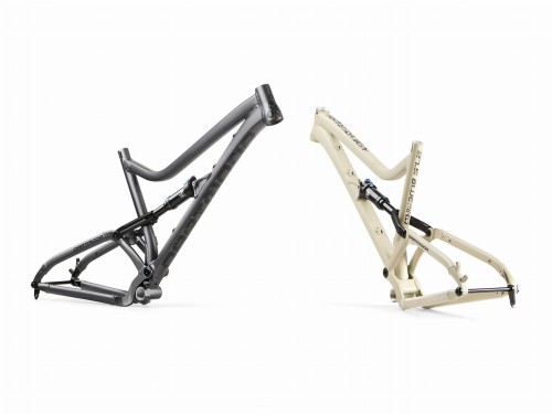 Przejdź do produktu Rama Bluebird 27.5 z damperem Fox Float DPS 210x50mm, Boost, Grafit/Czarny mat, Small