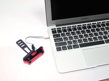 Infini lampa tylna sword black usb - rove.pl