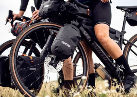 Ortlieb torba bike packing na widelec fork-pack black matt 4,1l - rove.pl